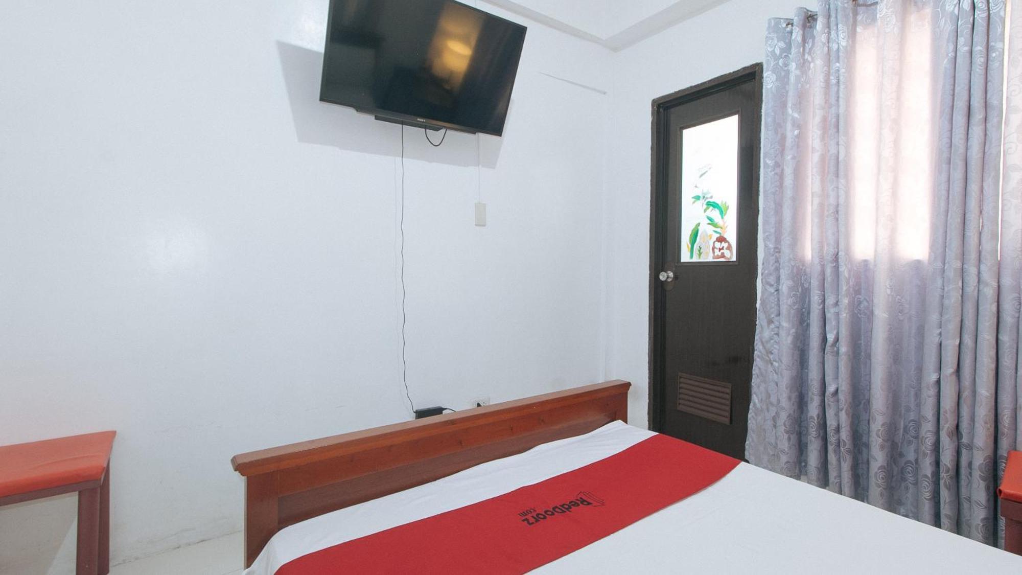 Reddoorz Near Lrt 2 Antipolo Station Hotel Exterior foto