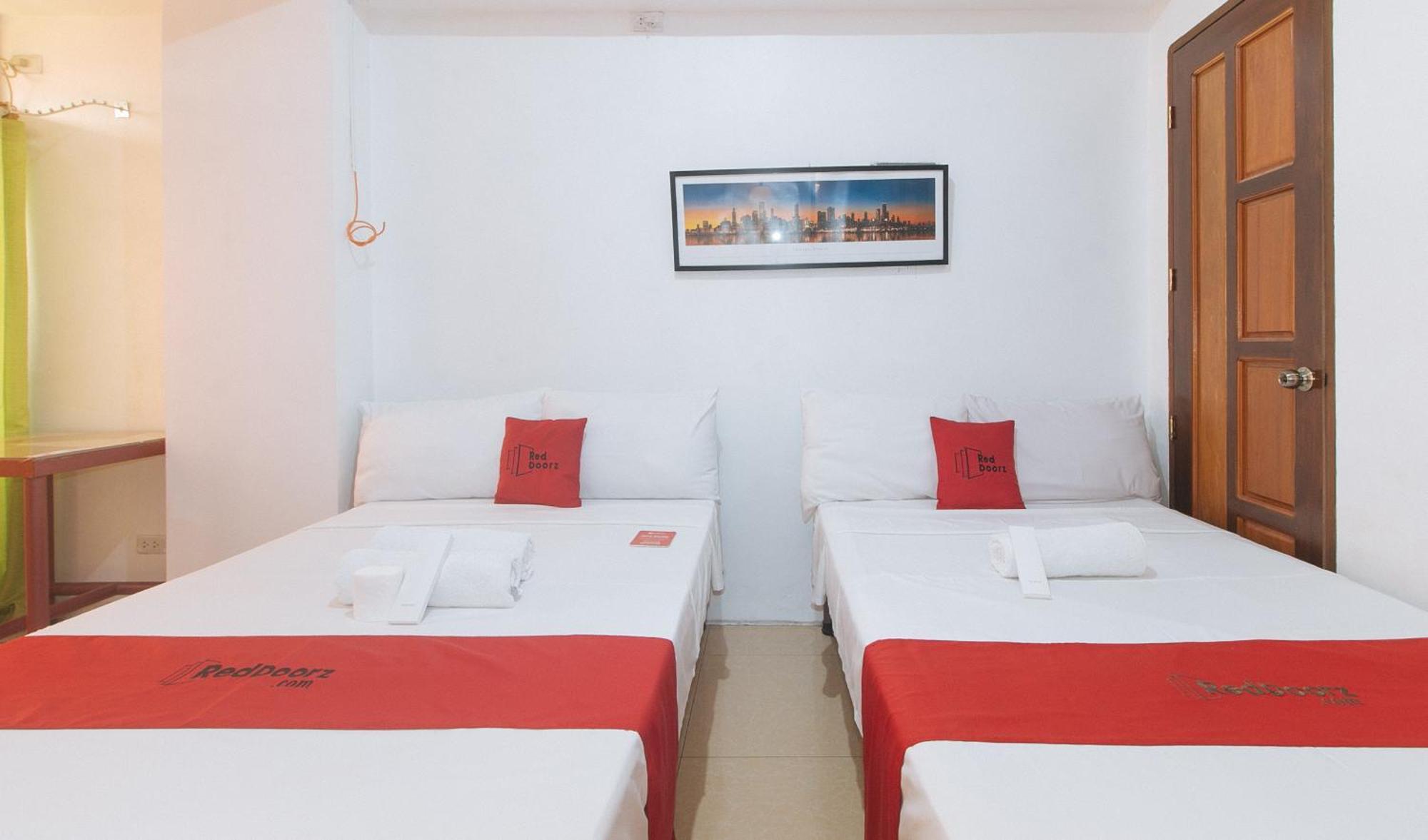 Reddoorz Near Lrt 2 Antipolo Station Hotel Exterior foto