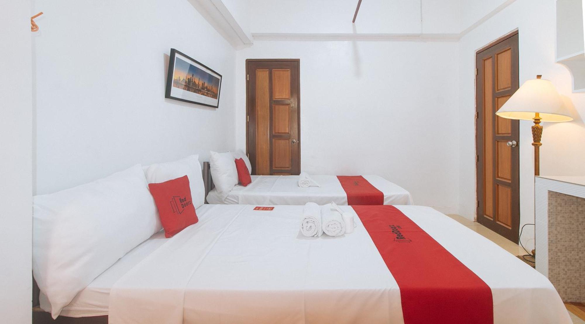 Reddoorz Near Lrt 2 Antipolo Station Hotel Exterior foto