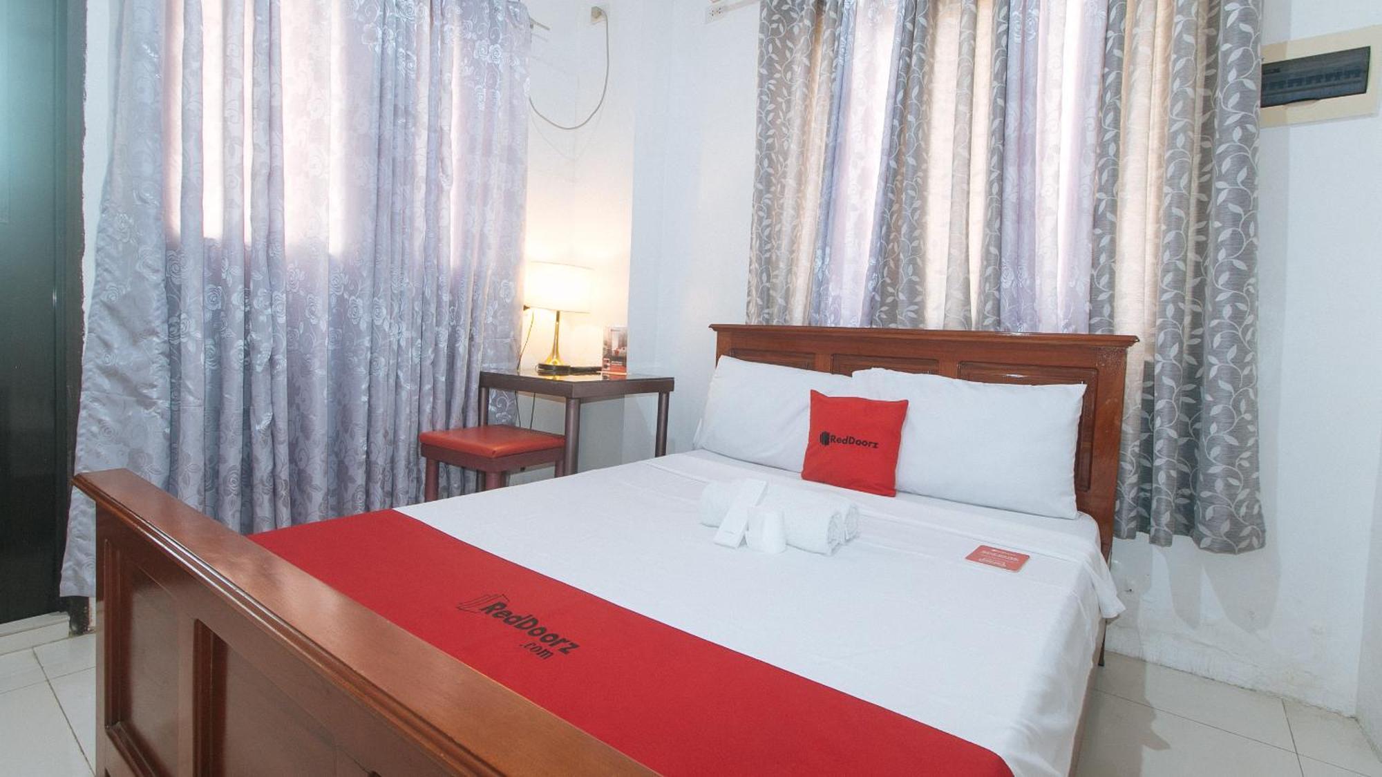 Reddoorz Near Lrt 2 Antipolo Station Hotel Exterior foto