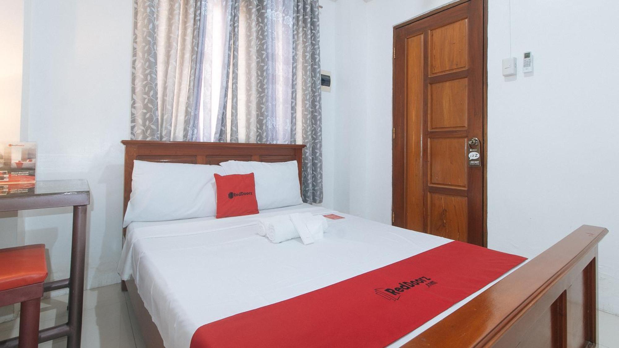 Reddoorz Near Lrt 2 Antipolo Station Hotel Exterior foto