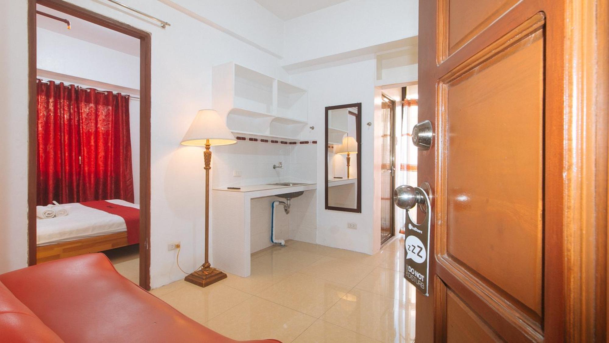 Reddoorz Near Lrt 2 Antipolo Station Hotel Exterior foto